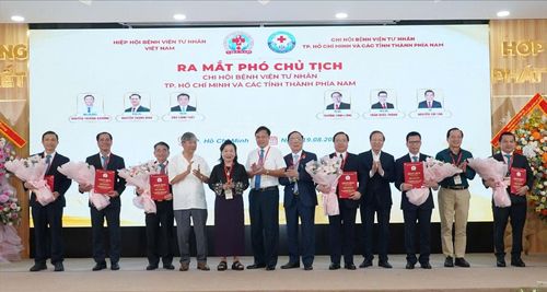 Các Phó Chủ tịch Chi hội Bệnh viện tư nhân TPHCM và các tỉnh, thành phía Nam