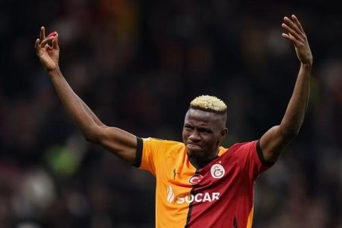 Ở tuyến trên, Man United cũng đã bắt đầu thăm dò khả năng chiêu mộ Victor Osimhen.