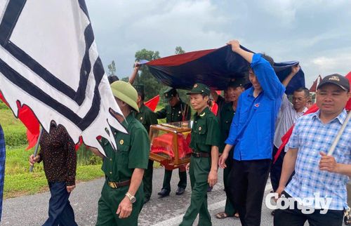 Ngày 10/7/1985, người chiến sĩ trẻ Đặng Văn Thủy anh dũng hy sinh khi tuổi đời còn rất trẻ.