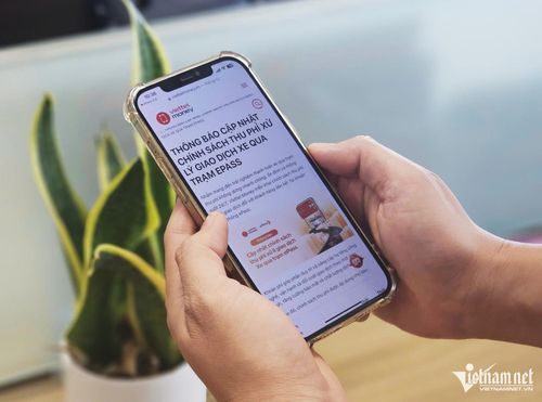 VETC và ePass đồng loạt thông báo về chính sách thu phí xử lý giao dịch ETC với số tiền tương đương nhau. Ảnh: Hoàng Hiệp