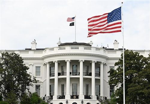Quang cảnh bên ngoài Nhà Trắng ở thủ đô Washington DC., Mỹ ngày 20/4/2026. Ảnh: THX/TTXVN
