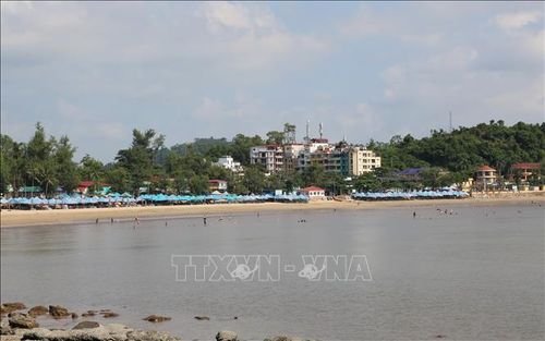 Du lịch biển là điểm nhấn nổi bật của Đồ Sơn.