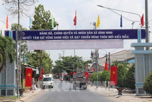 Xã Bình Ninh, tỉnh Đồng Tháp, là căn cứ cách mạng năm xưa nay đã có diện mạo khang trang, hướng đến phát triển thành đô thị. Ảnh: Hữu Chí - TTXVN