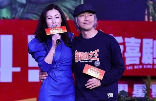 Trương Bá Chi nhiều lần công khai ủng hộ các dự án và gửi lời chúc mừng sinh nhật tới Châu Tinh Trì như một cách bày tỏ sự biết ơn. Ảnh: Sohu.