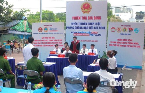 Phiên tòa giả định tuyên truyền pháp luật phòng chống bạo lực gia đình. (Ảnh: Minh họa)