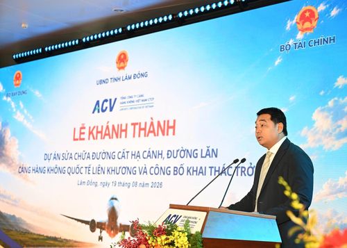 Ông Nguyễn Đức Hùng, quyền Tổng giám đốc ACV, chia sẻ: “Việc đưa Cảng HKQT Liên Khương trở lại khai thác đánh dấu hoàn thành một dự án hạ tầng hàng không quan trọng, khôi phục kết nối hàng không của Lâm Đồng sau hơn năm tháng tạm dừng. Hạ tầng được nâng cấp sẽ tạo thuận lợi hơn cho người dân, du khách và doanh nghiệp đi lại hai chiều giữa Lâm Đồng với các địa phương trong nước và quốc tế. Qua đó, sân bay góp phần mở rộng giao lưu, thu hút du lịch, đầu tư, thương mại và tạo thêm động lực tăng trưởng cho Lâm Đồng cũng như các địa phương trong khu vực.”