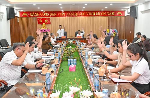 Ban Chấp hành Đảng bộ phường biểu quyết thông qua dự thảo Đề án Thành lập Trường Mầm non Nha Trang.