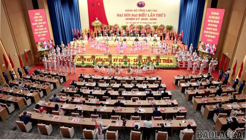 Đại hội đại biểu Đảng bộ tỉnh Lào Cai lần thứ I xác định định hướng phát triển của tỉnh trong 5 năm, 10 năm và 30 năm tới.