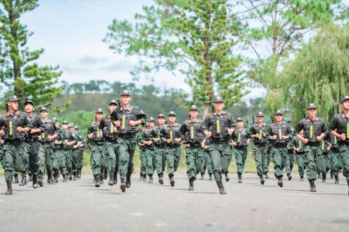 Cán bộ, chiến sĩ Công an Lâm Đồng rèn luyện, nâng cao khả năng sẵn sàng chiến đấu