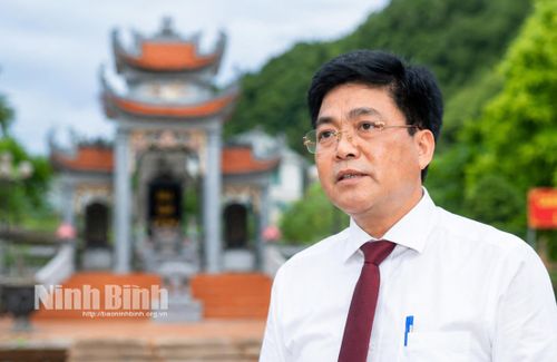 Đồng chí Trần Minh Hoan, Tỉnh ủy viên, Bí thư Đảng ủy, Chủ tịch HĐND xã Vụ Bản.