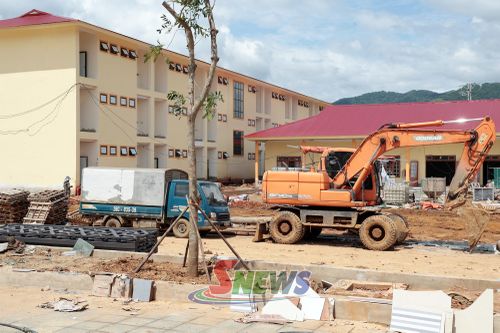 Nhà thầu đang huy động phương tiện, nhân công đẩy nhanh tiến độ hoàn thiện các hạng mục.