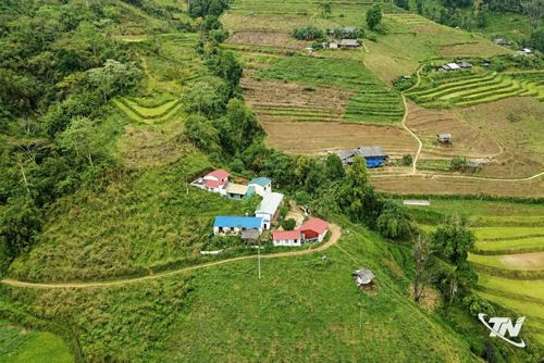 Các điểm trường phù hợp tiếp tục được duy trì sau sắp xếp, tạo thuận lợi cho học sinh vùng cao đến lớp. Trong ảnh: Điểm trường Mầm non và Tiểu học Khau Qua, xã Ba Bể.