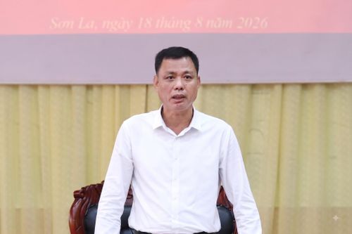 Đồng chí Nguyễn Thành Công, Phó Chủ tịch UBND tỉnh Sơn La phát biểu tại Hội nghị. Ảnh SNews
