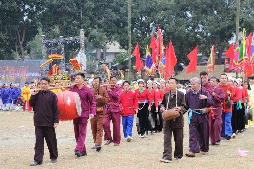 Lễ hội góp phần nâng cao nhận thức trong việc bảo tồn và phát huy bản sắc văn hóa dân tộc, các giá trị truyền thống quê hương.