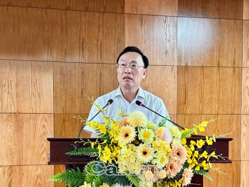 Đồng chí Huỳnh Hữu Trí, Chủ nhiệm Uỷ ban Kiểm tra Tỉnh uỷ, phát biểu giải đáp các ý kiến, đồng thời lưu ý một số nội dung trong công tác kiểm tra, giám sát, góp phần bảo đảm hoàn thành nhiệm vụ kiểm tra, giám sát hằng năm của các địa phương.