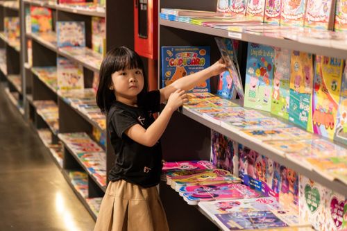 Đọc sách giúp trẻ học tập hiệu quả hơn, mở rộng cách nhìn, cách hiểu. Ảnh minh họa: Phương Lâm.