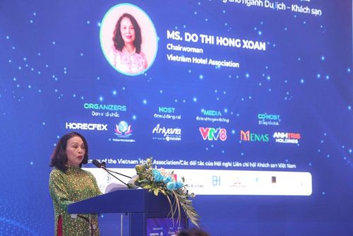 Bà Đỗ Thị Hồng Xoan phát biểu tại hội thảo