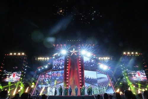 Theo đại biểu, nếu người Việt có thể ra nước ngoài để "đu" concert thì chúng ta cũng phải hướng tới việc người hâm mộ từ các quốc gia khác lựa chọn Việt Nam để xem concert
