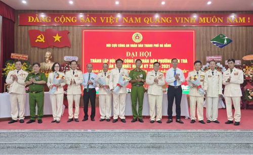 Ra mắt Ban chấp hành Hội Cựu Công an phường Sơn Trà nhiệm kỳ 2026 - 2031.