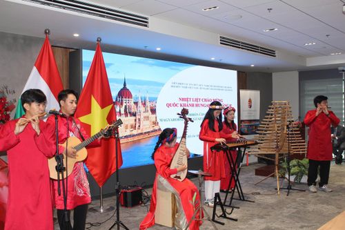  Tiết mục văn nghệ chào mừng Quốc khánh Hungary 