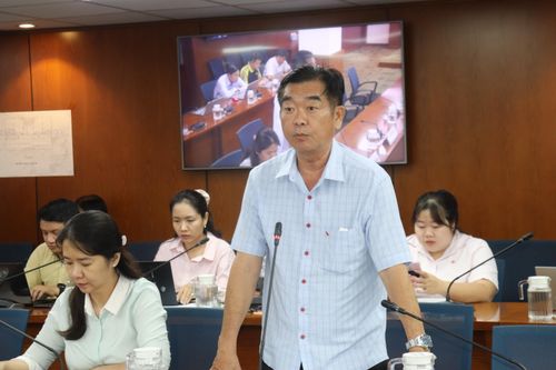  Ông Võ Văn Sơn thông tin tại họp báo 