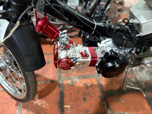 Nhiều xe được độ chế, thay đổi kết cấu. Ảnh: Nghiêm Túc