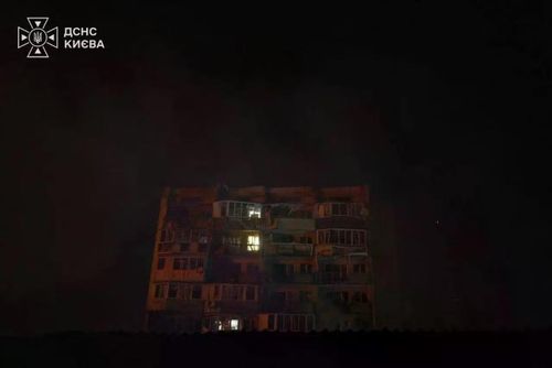 Một số công trình bị hư hại tại Kiev. (Ảnh: Kyiv Independent)