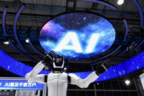 Robot hình người tại khu vực trưng bày của Hội nghị Internet công nghiệp toàn cầu 2025 ở thành phố Thẩm Dương, tỉnh Liêu Ninh, Đông Bắc Trung Quốc, ngày 7/9/2025. Ảnh: Tân Hoa xã