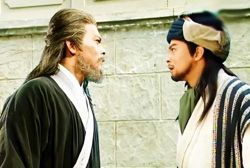 Hình xăm đầu sói giúp Tiêu Phong và Tiêu Viễn Sơn xác nhận quan hệ cha con trong Thiên Long Bát Bộ, đồng thời để lại một câu hỏi thú vị về tính logic. Ảnh: Weibo.
