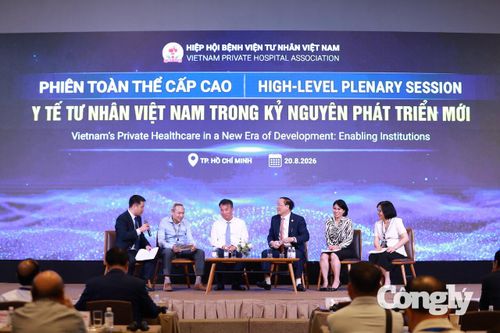 Các đại biểu, chuyên gia thảo luận tại diễn đàn.