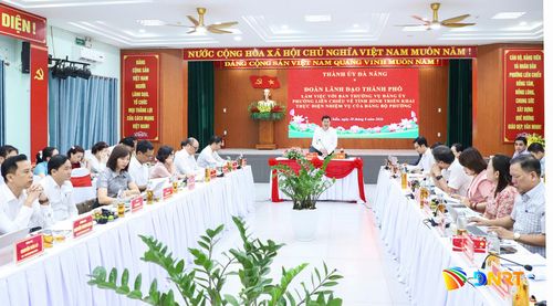 Toàn cảnh buổi làm việc. Ảnh: NGỌC PHÚ