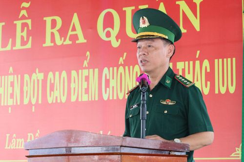 Đại tá Phạm Xuân Độ, Phó Chỉ huy trưởng, Tham mưu trưởng Ban Chỉ huy BĐBP tỉnh phát biểu chỉ đạo tại lễ ra quân