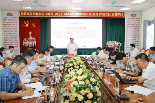 Chương trình khảo sát, nắm tình hình công tác sử dụng đất nông lâm trường và việc di dời đàn bò sữa.