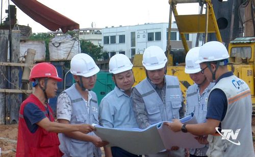Cơ chế “Luồng xanh” góp phần tháo gỡ vướng mắc về thủ tục, đẩy nhanh tiến độ các dự án trọng điểm, hạn chế thời gian “chết” của máy móc và nhân công.