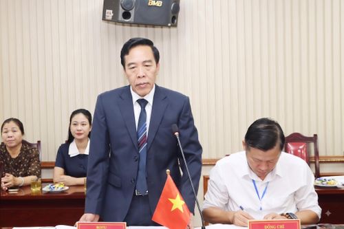 Lãnh đạo Sở Công Thương tỉnh Sơn La phát biểu tại cuộc làm việc. Ảnh SNews