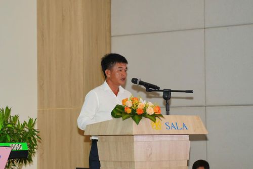 Ông Huỳnh Vĩnh Ngọc - Giám đốc Ban Quản lý Công viên địa chất Phú Yên - phát biểu tại hội nghị.