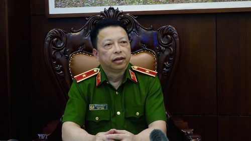 Thiếu tướng Nguyễn Hồng Ky, Phó Giám đốc Công an thành phố Hà Nội đánh giá hiệu quả của sự phối hợp liên ngành trong giữ gìn an ninh, trật tự. Ảnh: Thu Oanh