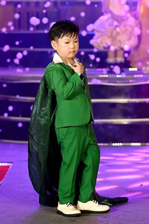 Những khoảnh khắc của Hoàng Đức Anh trên sân khấu đêm chung kết