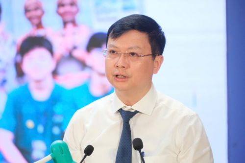  Giám đốc Sở GD&ĐT Hà Nội Nguyễn Văn Hiền. Ảnh: Ngọc Bích.