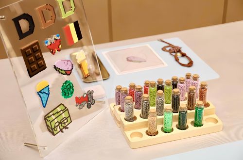  Delvaux tiến hành tổ chức workshop làm charm bằng pindou tại các cửa hàng của mình. Ảnh: Rednote. 