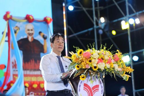 Ông Nguyễn Long Biên, Phó Chủ tịch Thường trực UBND tỉnh Khánh Hòa phát biểu