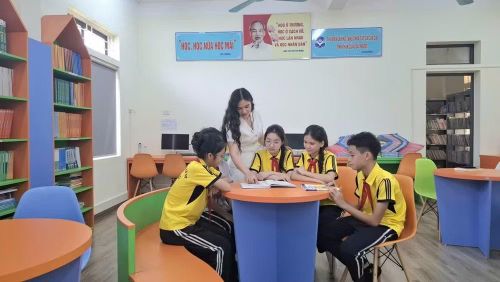 Giờ đọc sách-sáng tác văn học của Trường trung học cơ sở Yên Lạc, xã Tam Hồng, tỉnh Phú Thọ. (Ảnh: Hà Hồng Hà)