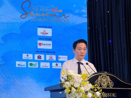 Ông Lê Trương Hiền Hòa, Phó Giám đốc Sở Du lịch TPHCM phát biểu tại cuộc thi. Ảnh: GIA HÂN