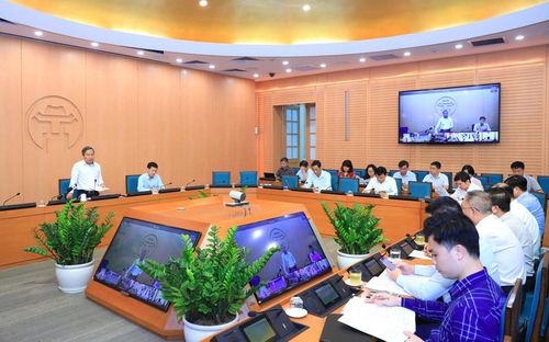 Tại cuộc họp, đại diện lãnh đạo các sở ngành, xã và phường đã tập trung báo cáo công tác xử lý ô nhiễm môi trường không khí và duy trì vệ sinh môi trường, xử lý chất thải rắn trên địa bàn.