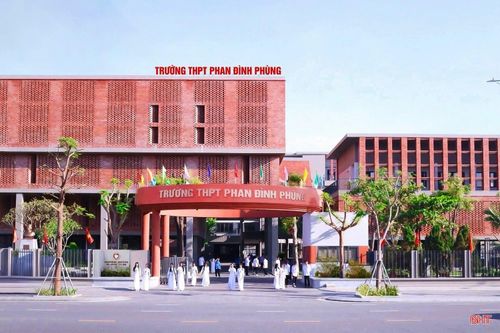  Theo khung kế hoạch năm học 2026-2027, học sinh Hà Tĩnh sẽ tựu trường ngày 28/8; riêng lớp 1, 9 và 12 tựu trường từ ngày 24/8, khai giảng ngày 5/9. Ảnh Đình Nhất. 