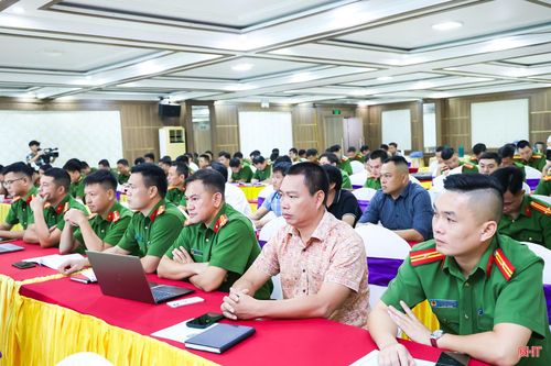 Các đại biểu tham dự hội nghị