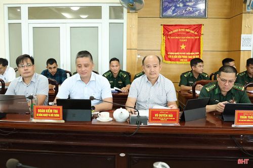 Các thành viên trong đoàn công tác Bộ NN&MT.