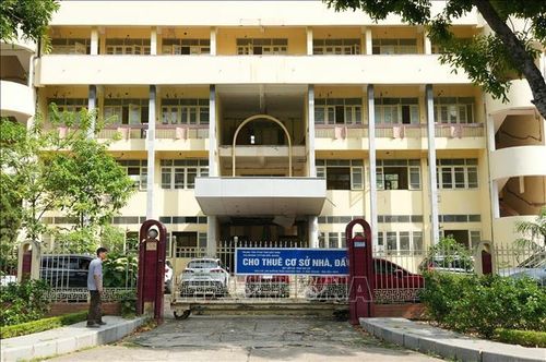Trụ sở Tòa án nhân dân tỉnh cũ được treo biển cho thuê.