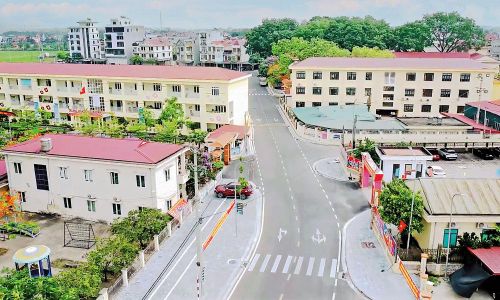 Hạ tầng xã Tân Dĩnh được đầu tư đồng bộ.