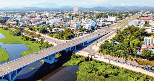 Một góc Tam Kỳ nhìn từ trên cao. Ảnh: PHƯƠNG THẢO